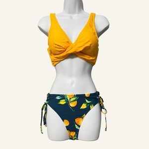 Cupshe Bikini Front Cross Lace Up Lemon Print NWT Size Medium Yellow Two Piece